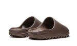Adidas Yeezy Slide "Soot" Marrom - G55495 - Imagem 3