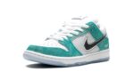 Tênis Nike Dunk Low SB x April Skateboards - FD2562-400 - Imagem 4